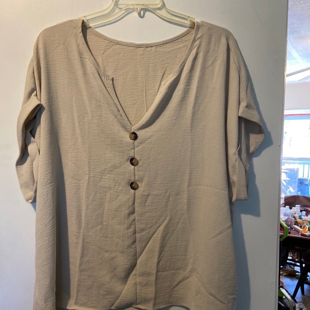Brand new ladies beige top